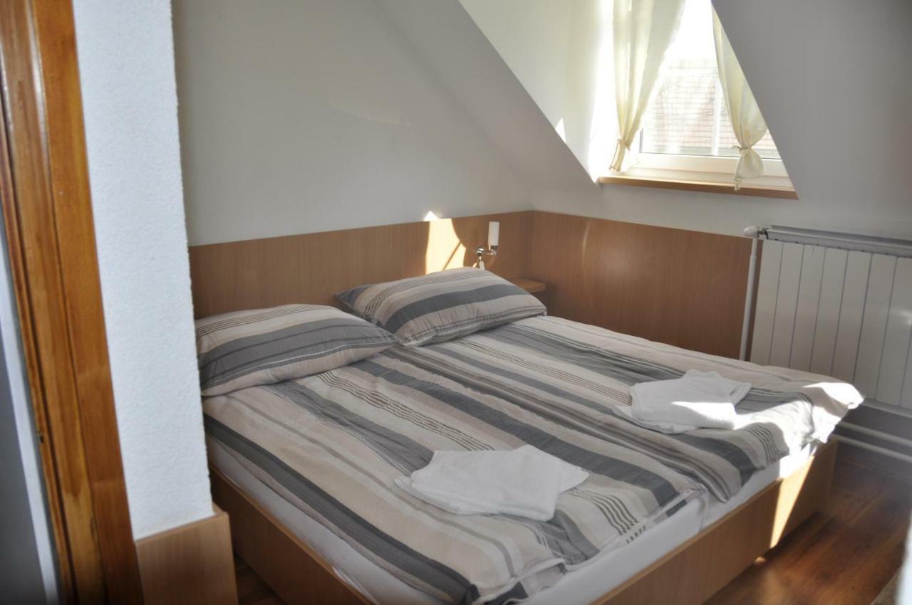 Tengerszem Panzio Bed and Breakfast Bánk Esterno foto
